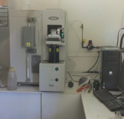 Analizador de Oxigeno LECO Lab. Fusión de Materiales (LFM)